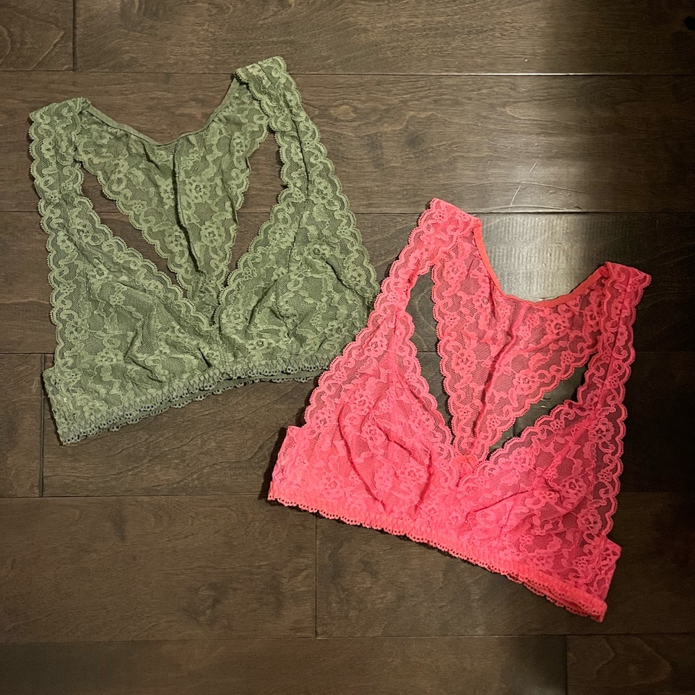 TWO VS Bralettes